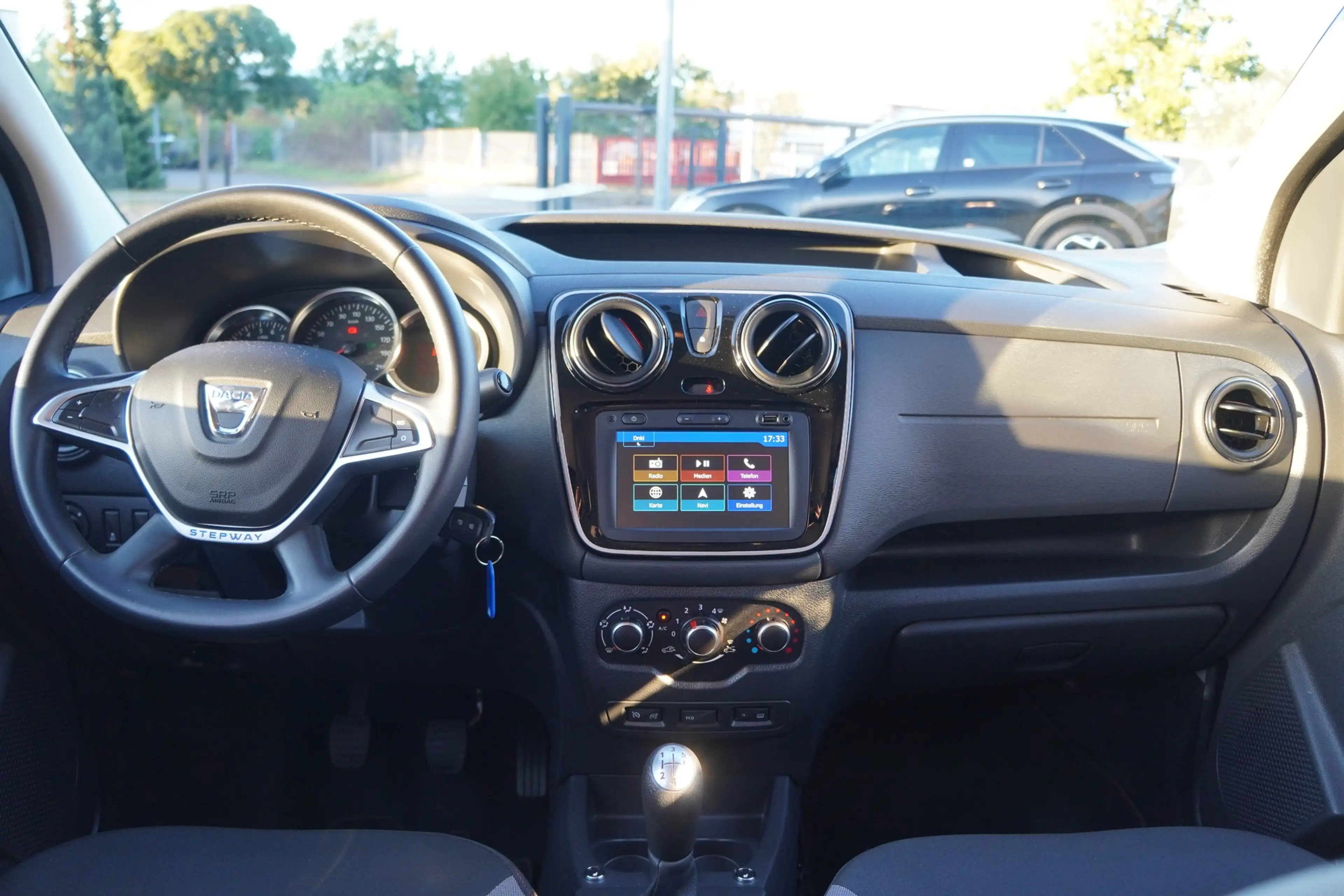 Dacia Dokker Stepway Techroad AHK Navi Android Apple — photo 14