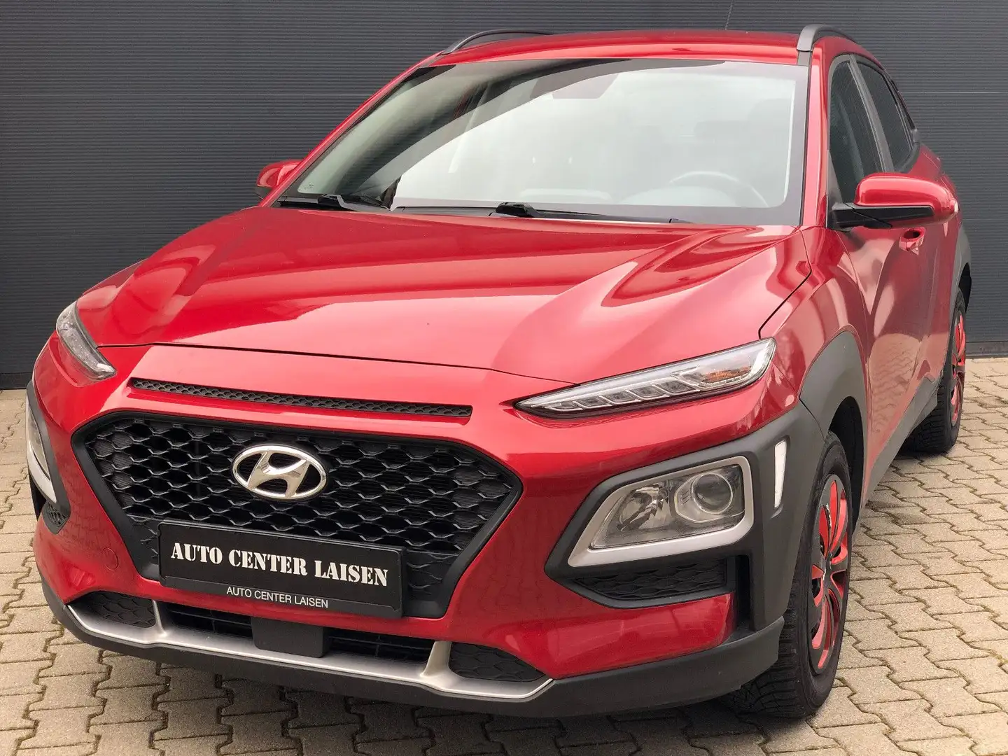 Hyundai KONA Select 2WD Klima Tempomat PDC USB Rot - 1