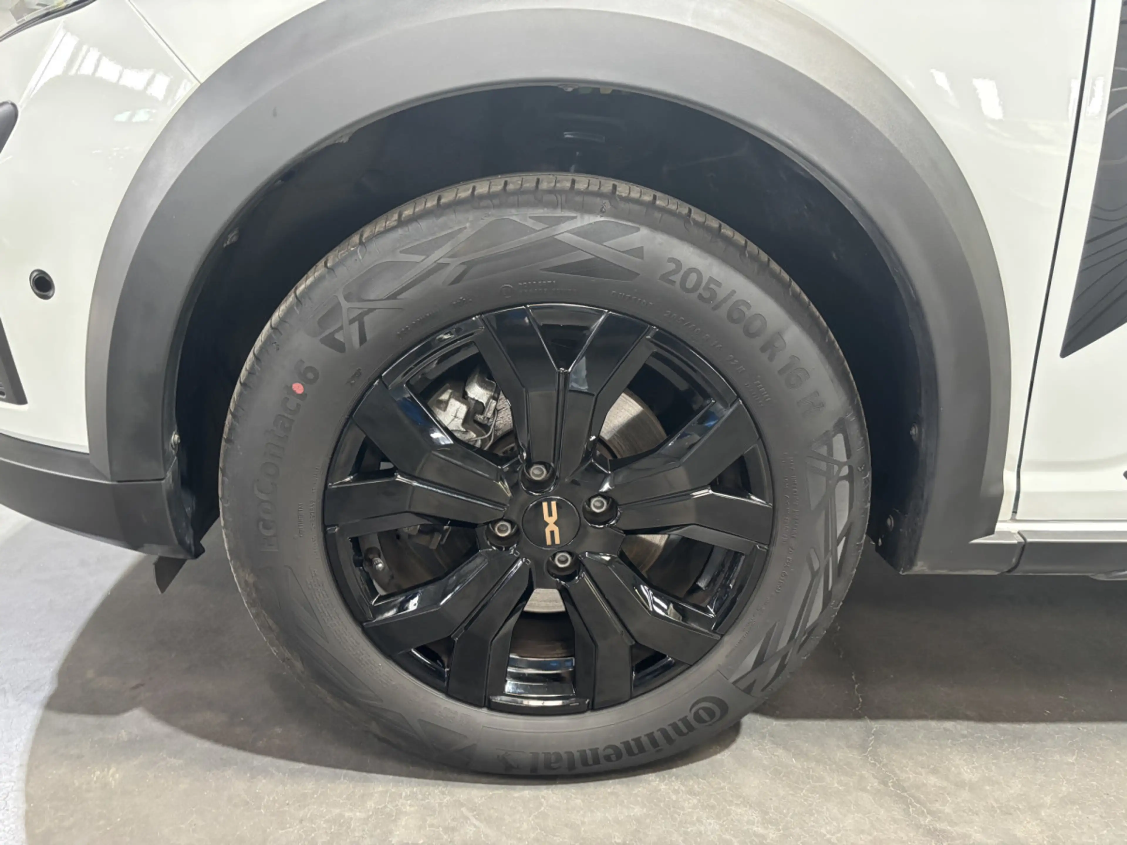 Dacia Jogger 1.6 FullHybrid 140  AT — photo 8