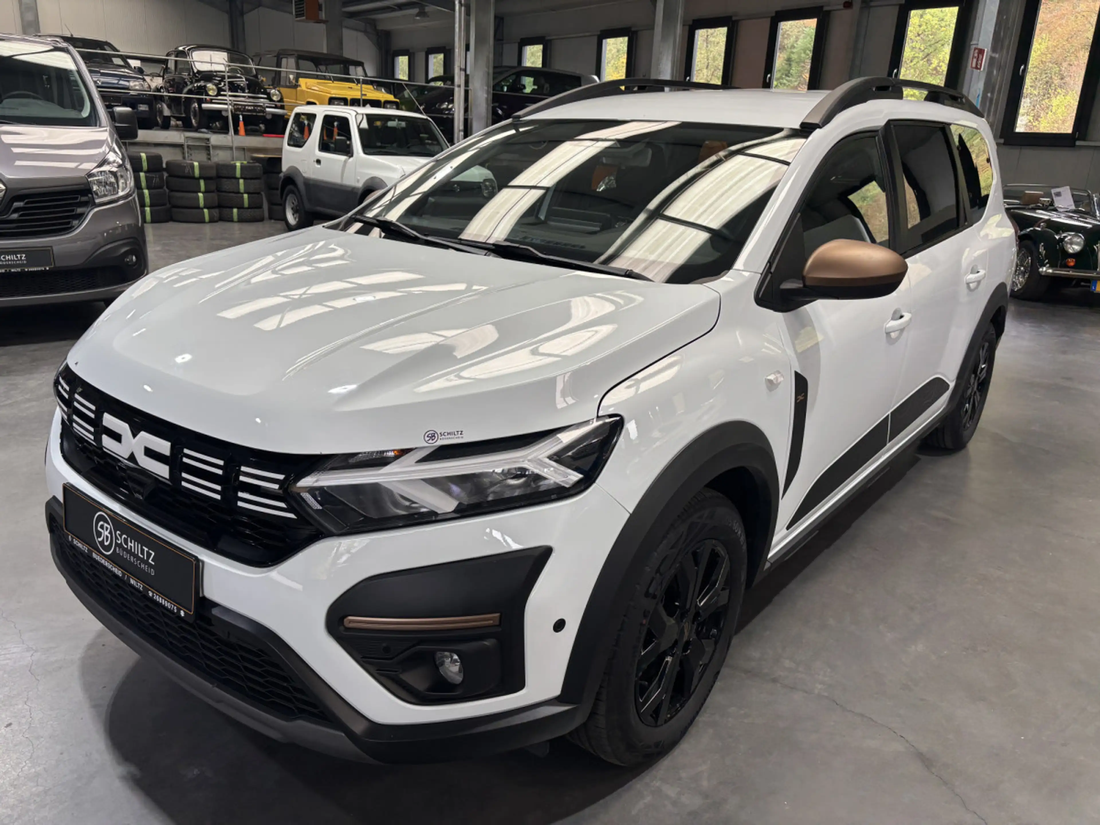 Dacia Jogger 1.6 FullHybrid 140  AT — photo 6