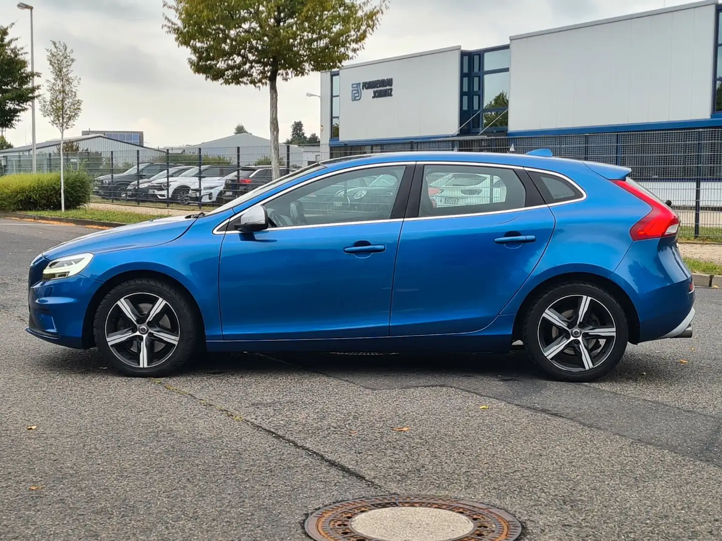 Volvo V40 R-Design*Autom.*Navi*RFK*PDC*SHZ* Blau - 2