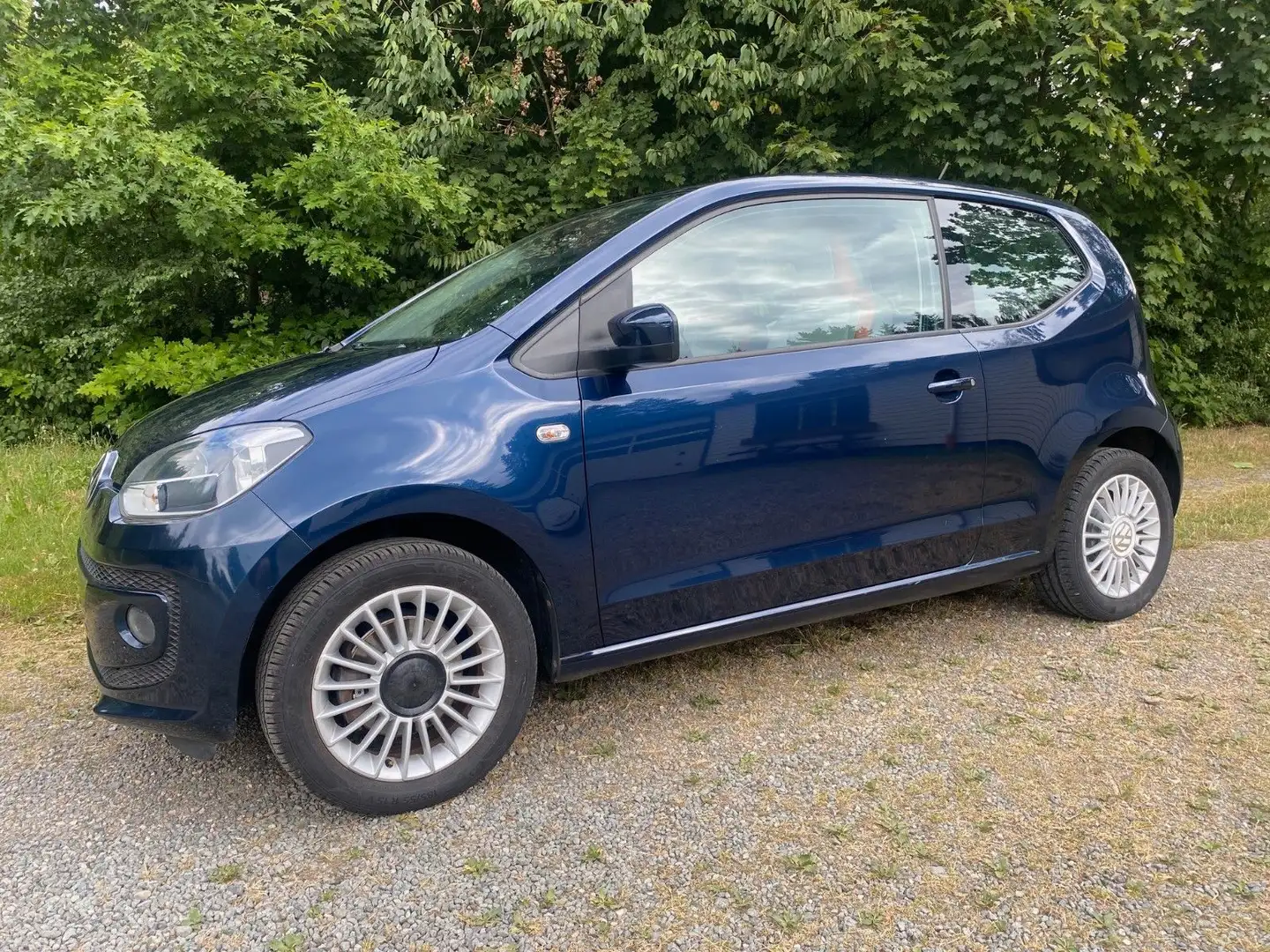 Volkswagen up! High up! BMT Blau - 1