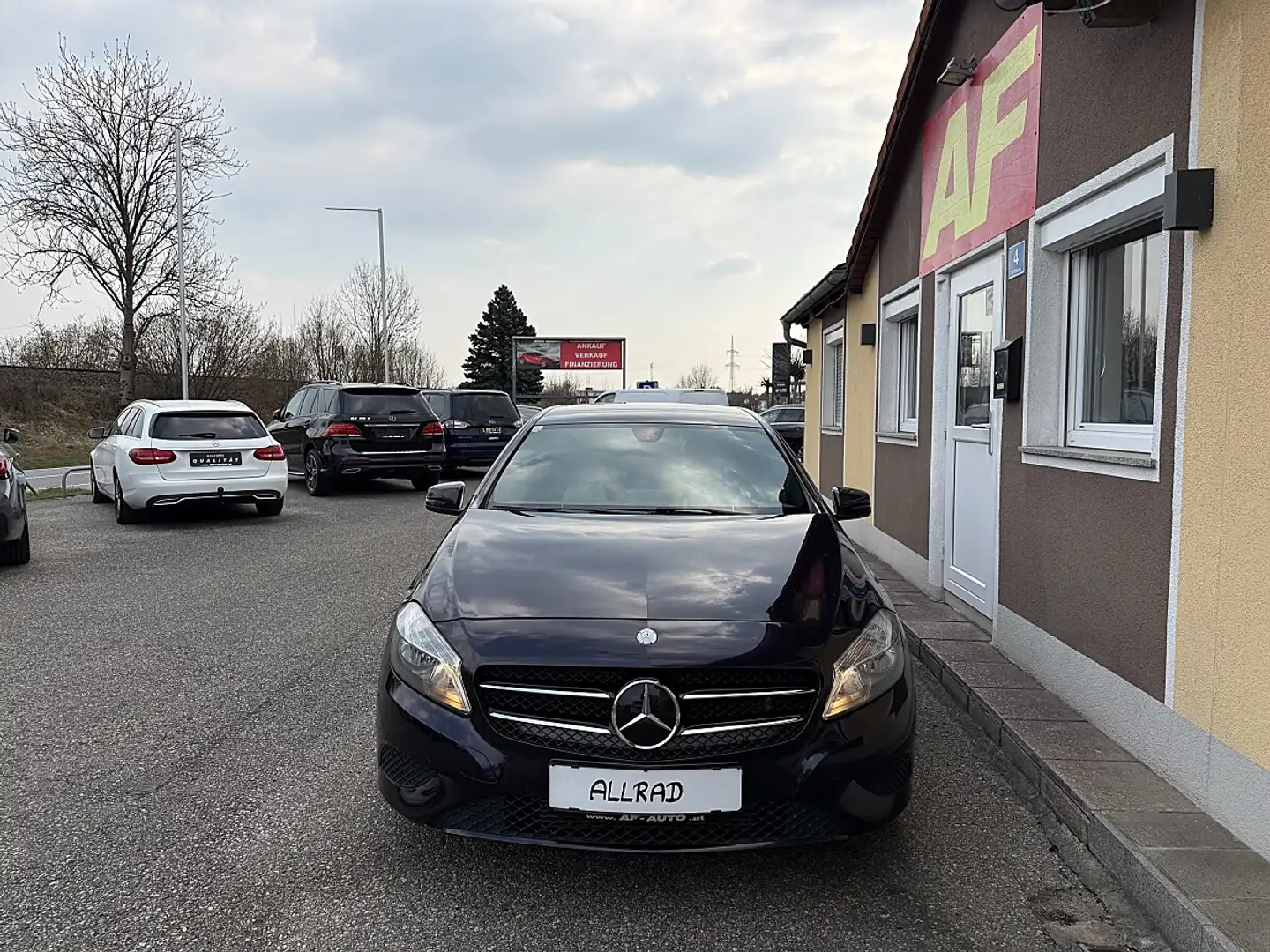 Mercedes-Benz A 200 CDI BlueEfficiency 4MATIC Aut. | ALLRAD | AUT ... Violett - 2