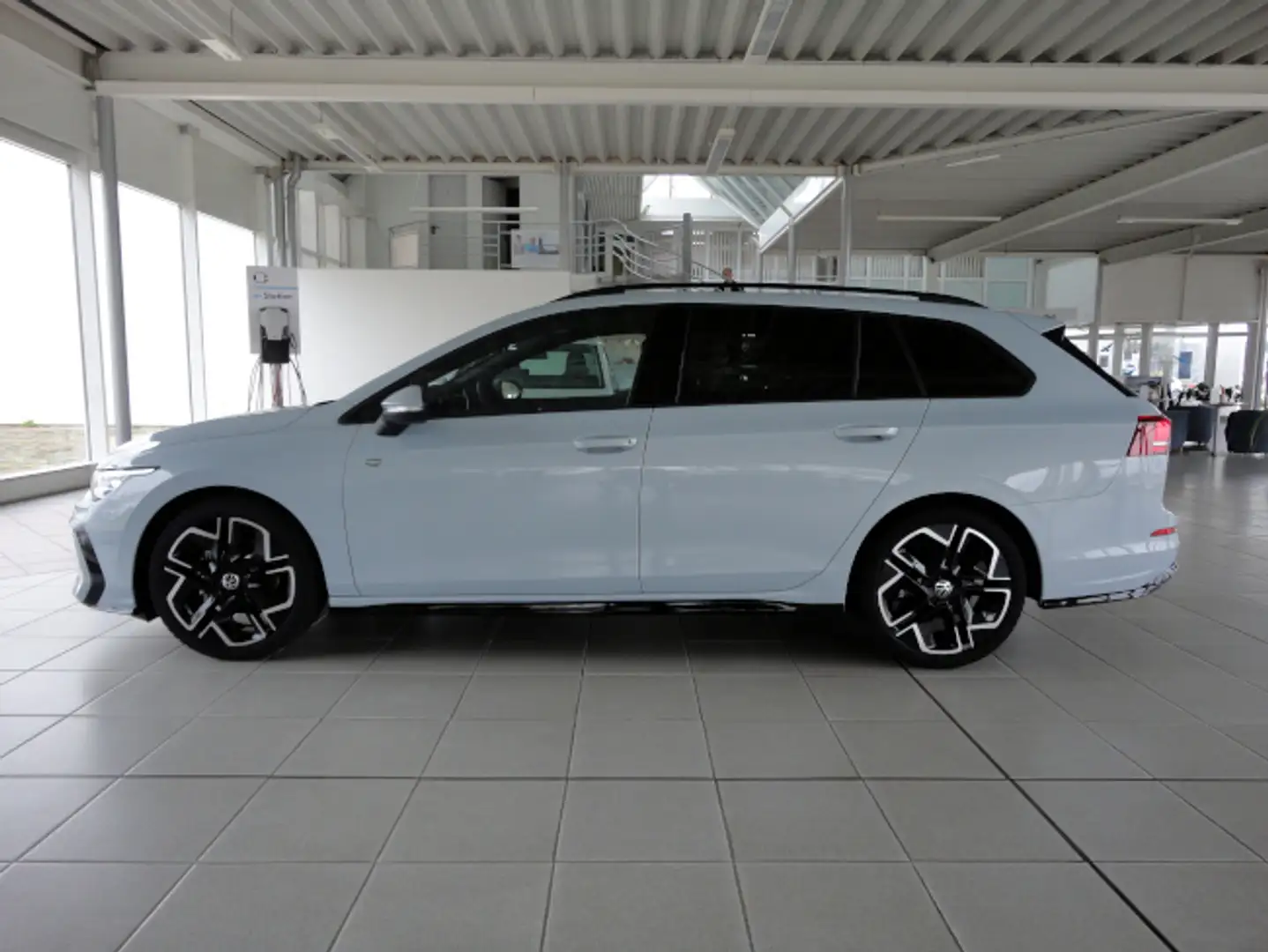 Volkswagen Golf Variant R-Line eTSI mHEV 7-Gang-DS Bleu - 2