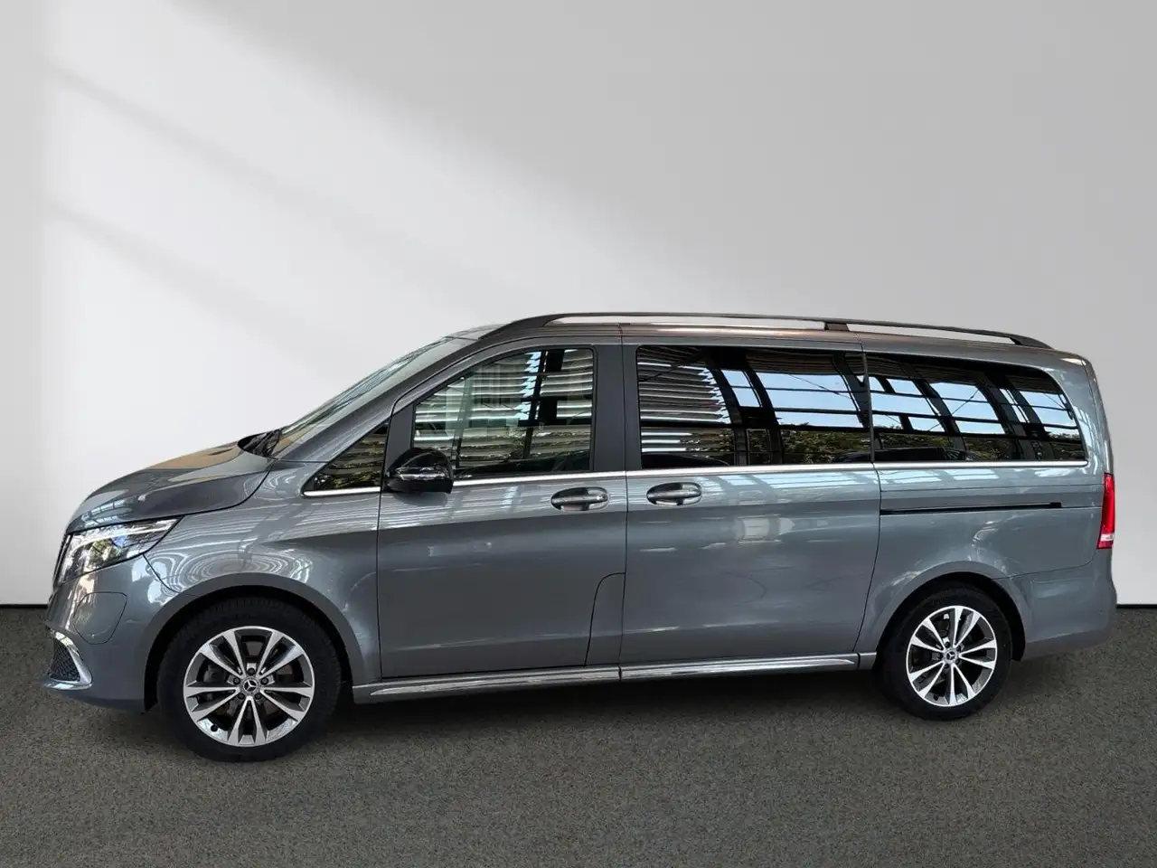 Mercedes-Benz EQV Avantgarde lang LED Pano AIRMATIC 360°, миниатюра 3