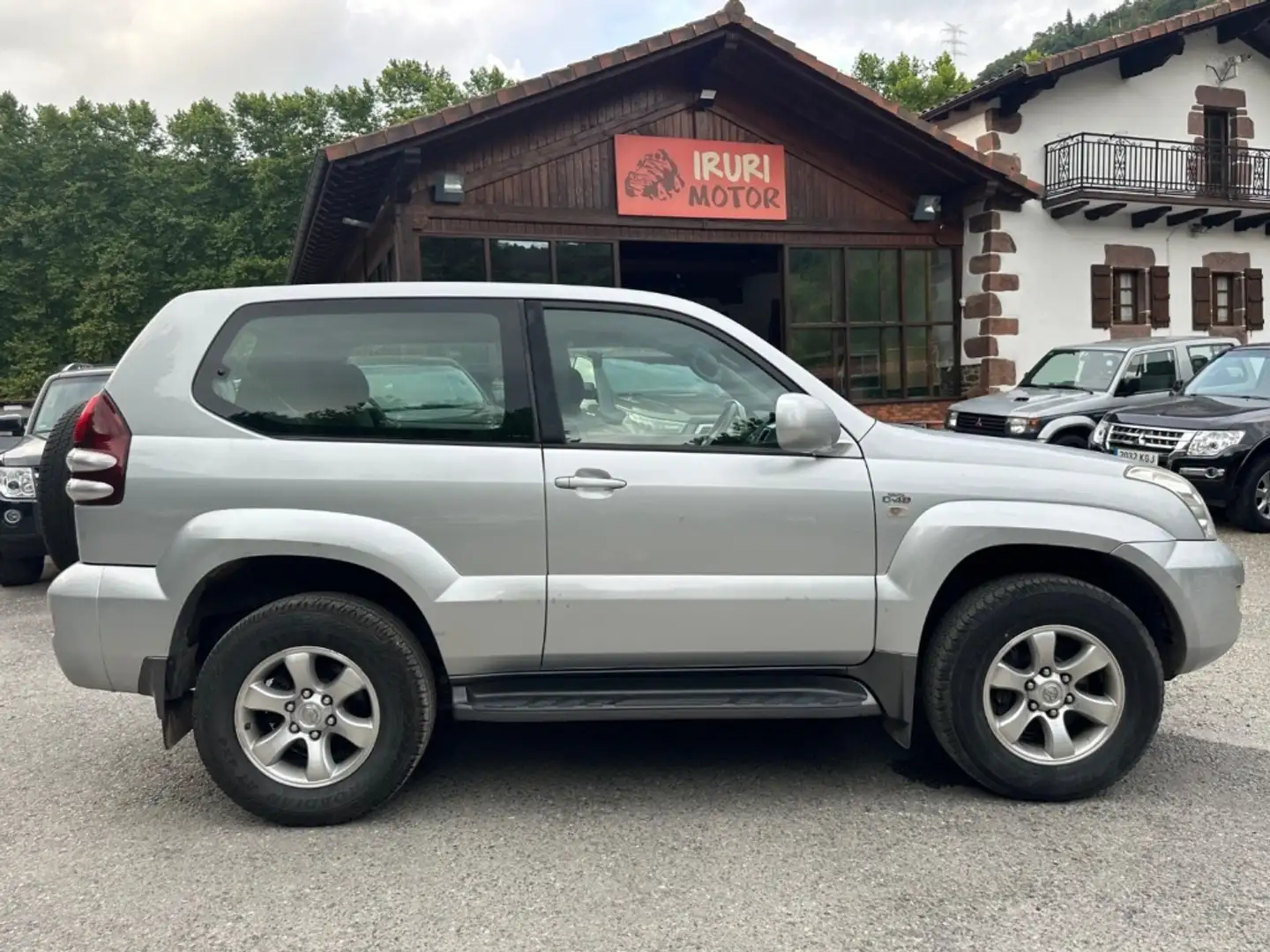 Toyota Land Cruiser 3.0D-4D VX Plateado - 1