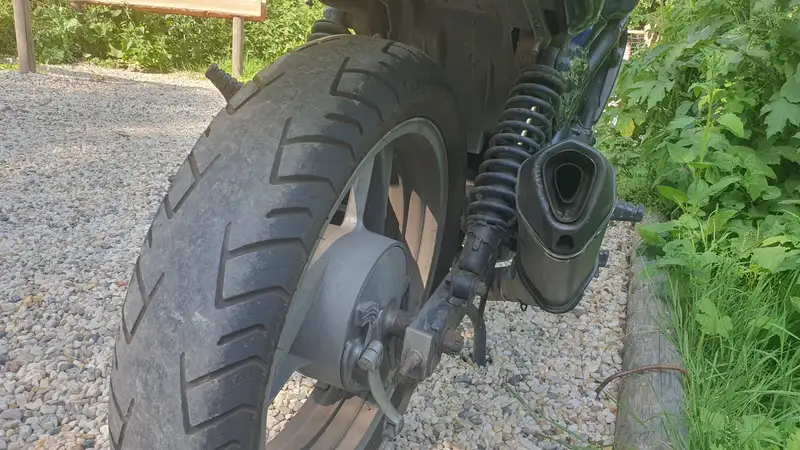 Kawasaki ER-5 - foto 4