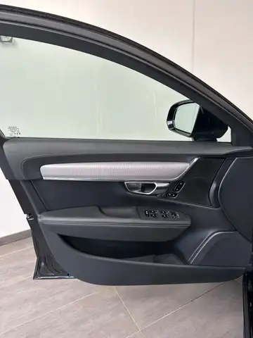 Volvo V90 view 10
