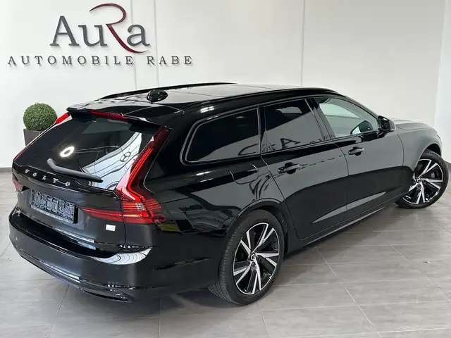 Volvo V90 view 5