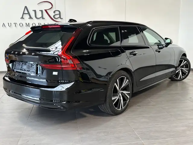 Volvo V90 view 4