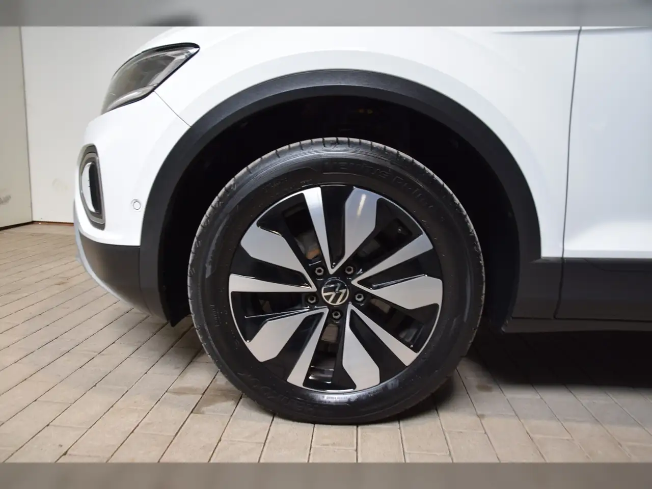 Volkswagen T-Roc TSI Move DSG AHK - LED - Navi 5