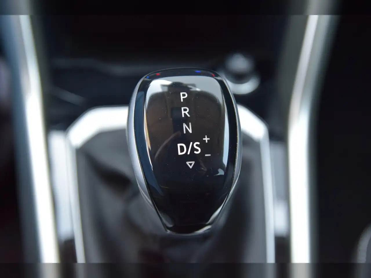 Volkswagen T-Roc TSI Move DSG AHK - LED - Navi 15