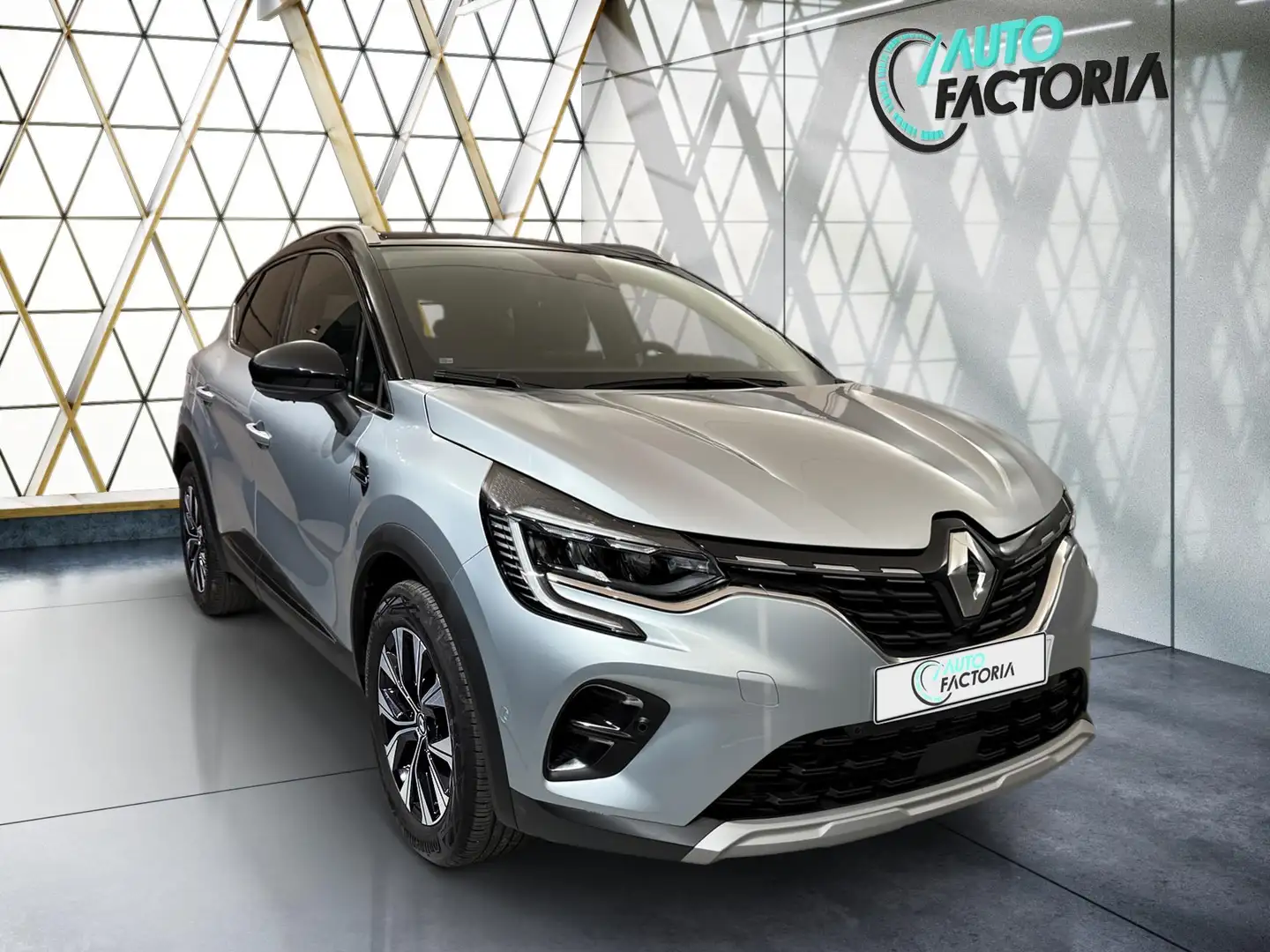 Renault Captur -46% 1.0 TCE 90cv +GPS+CAM360+LED+Options Gris - 2