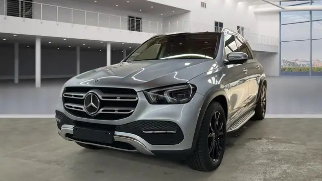 Mercedes-Benz Gle view 2