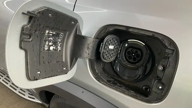 Mercedes-Benz Gle view 23