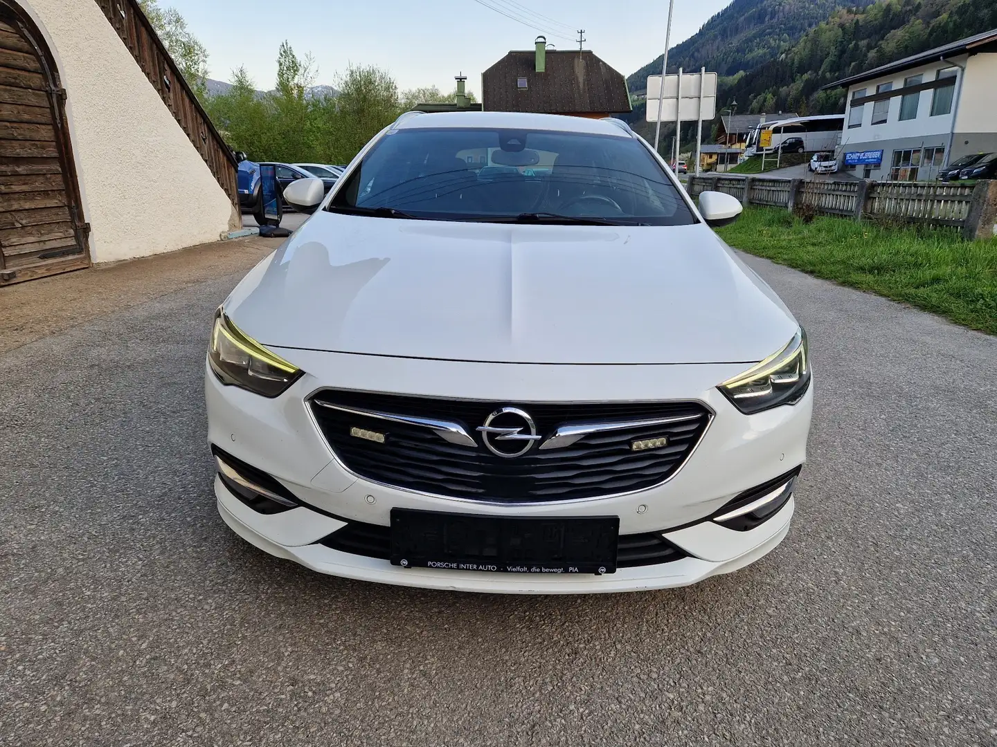 Opel Insignia Grand Sport 2,0 CDTI BlueInj. Edition St./St. Aut. Blanc - 2