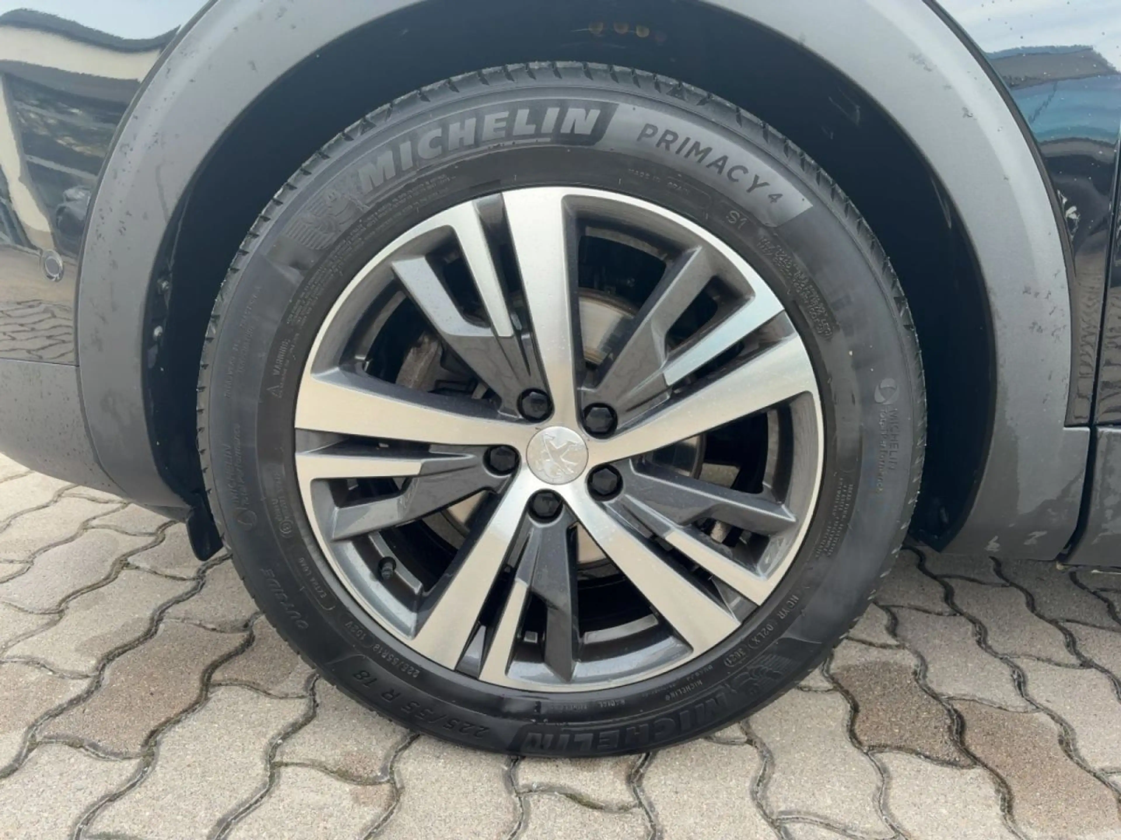 Peugeot 5008 Allure Pack BHDi 130 EAT8 — photo 13