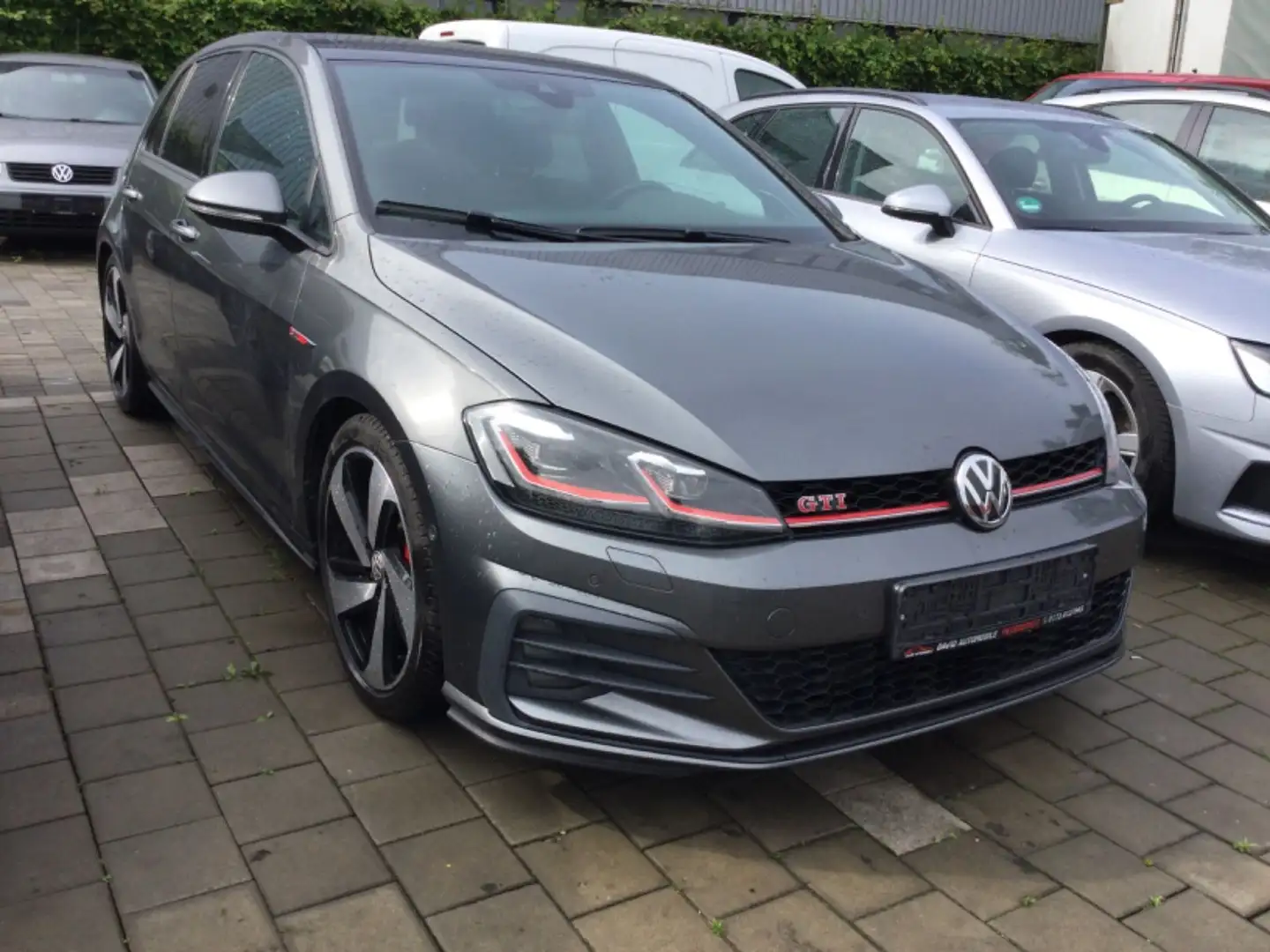 Volkswagen Golf VII Lim. GTI Performance BMT/Start-Stopp Grijs - 1