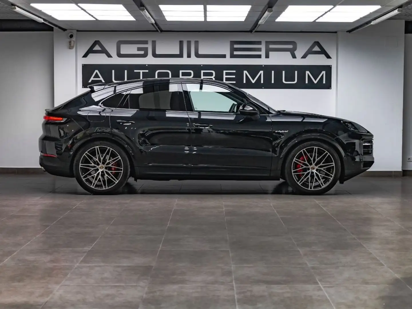 Porsche Cayenne S EHybrid Schwarz - 2