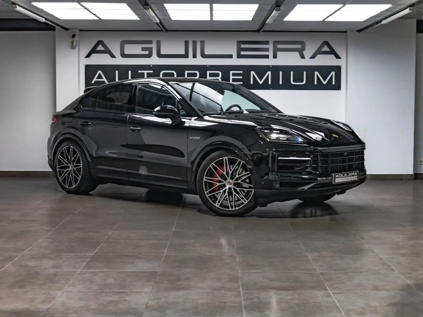 Porsche Cayenne S EHybrid Schwarz - 1