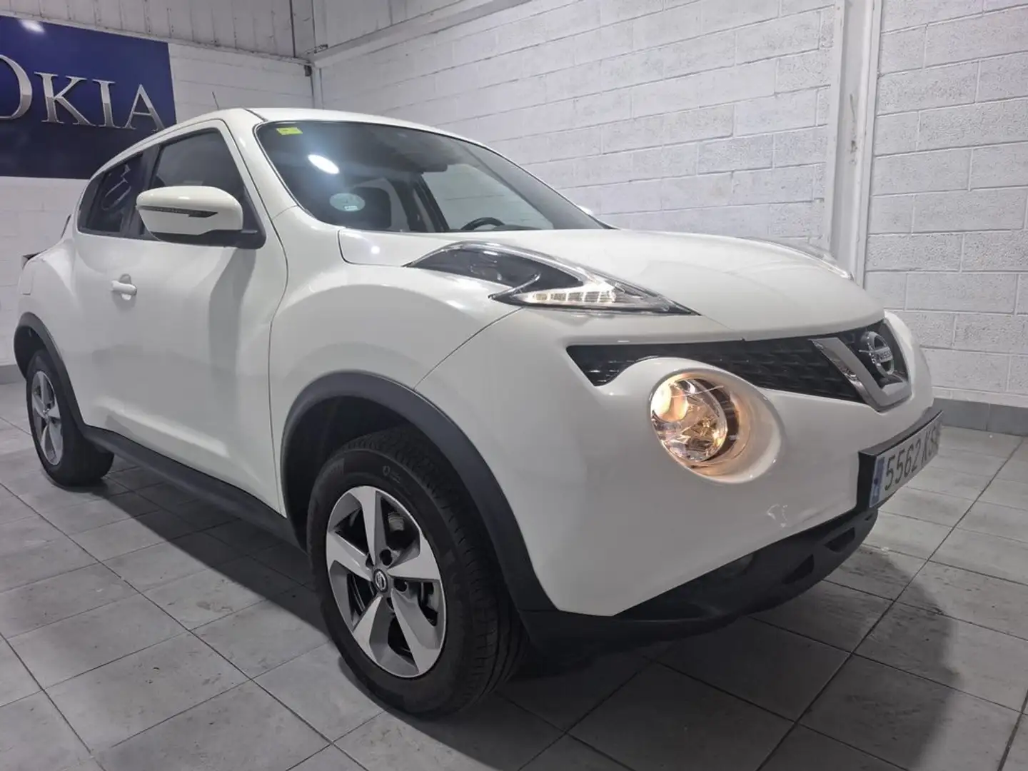 Nissan Juke G E6D-Temp 83 kW (112 CV) 5M/T ACENTA Weiß - 2