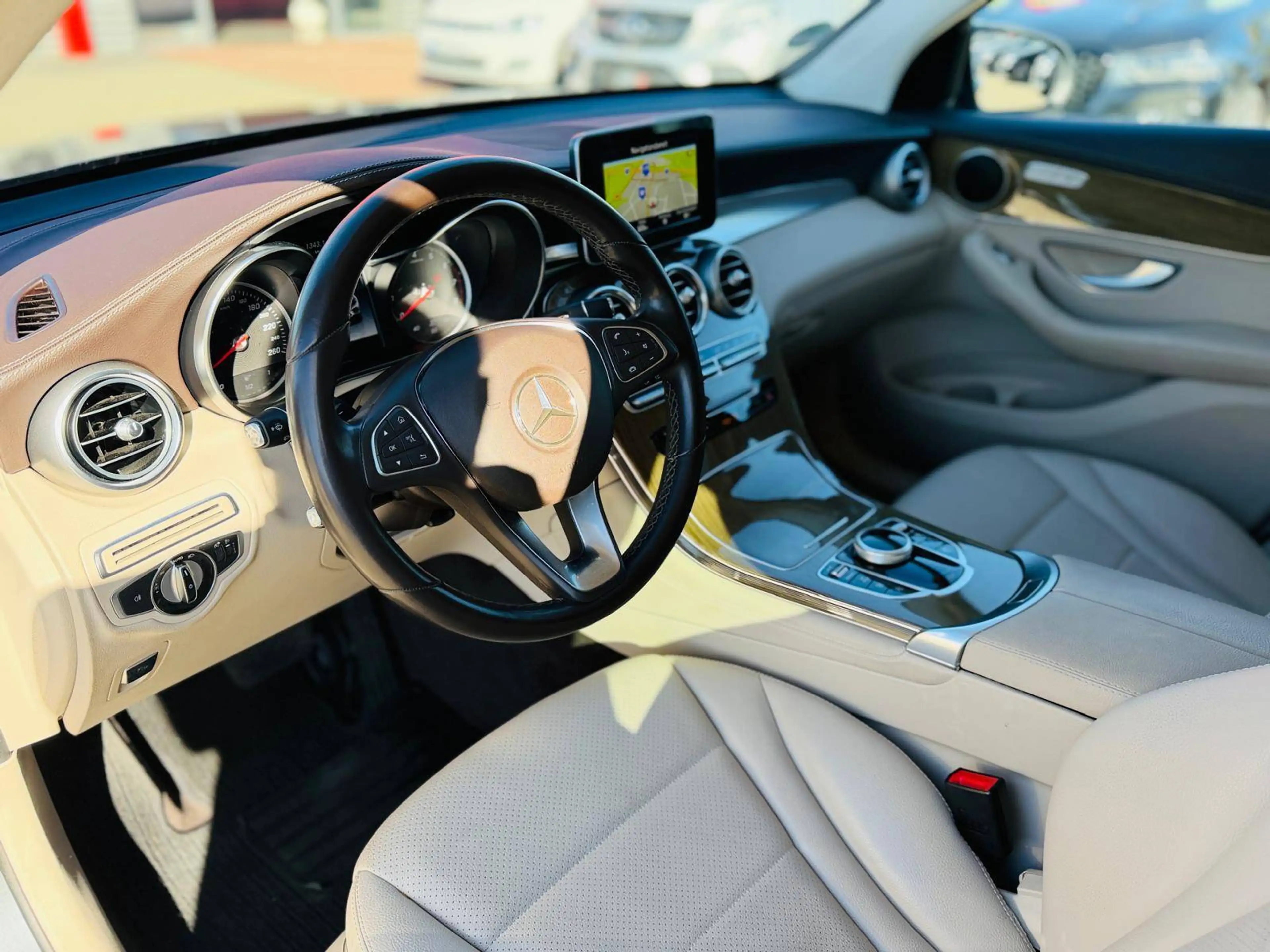 Mercedes-Benz GLC 250 GLC 250 4Matic Garantie Finanzierung möglich — photo 4