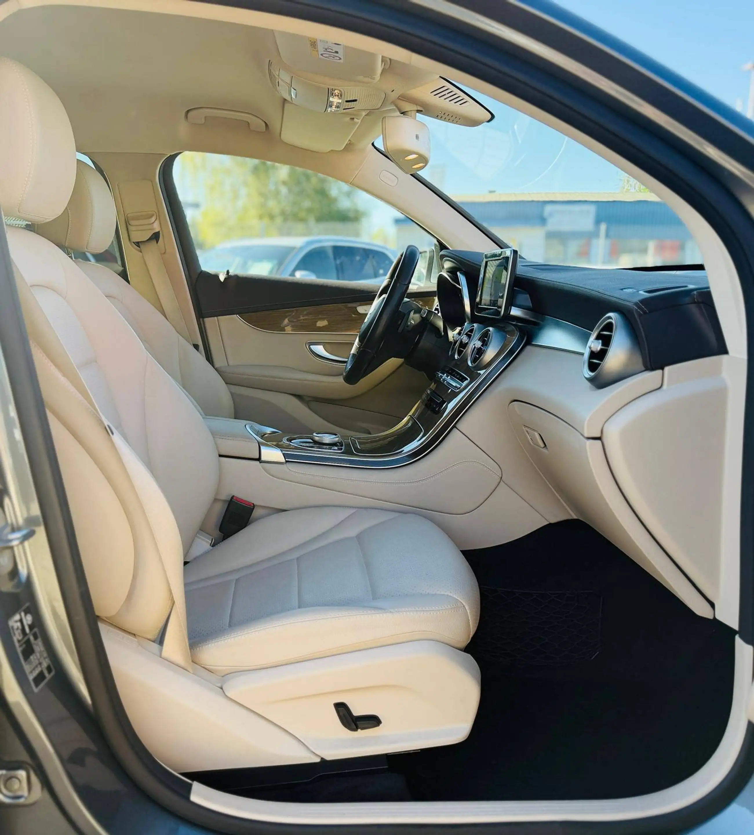 Mercedes-Benz GLC 250 GLC 250 4Matic Garantie Finanzierung möglich — photo 9