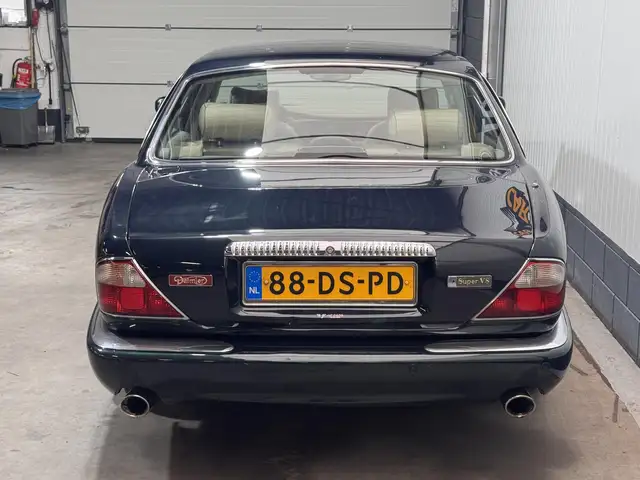 Daimler Super V8 view 6