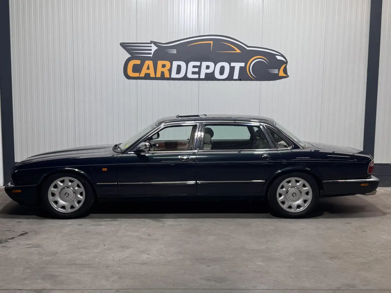 Daimler Super V8 4.0, foto 8