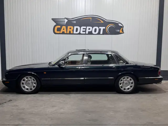 Daimler Super V8 view 8