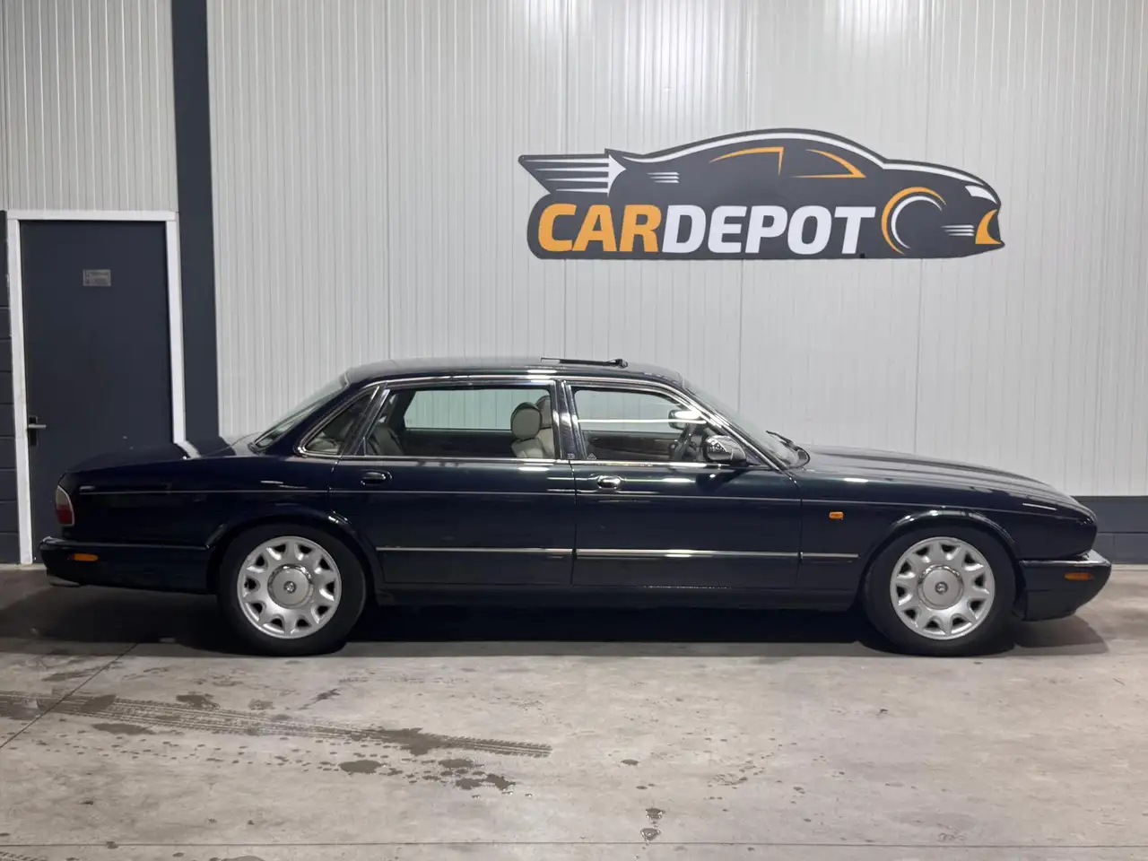 Daimler Super V8 4.0, foto 4