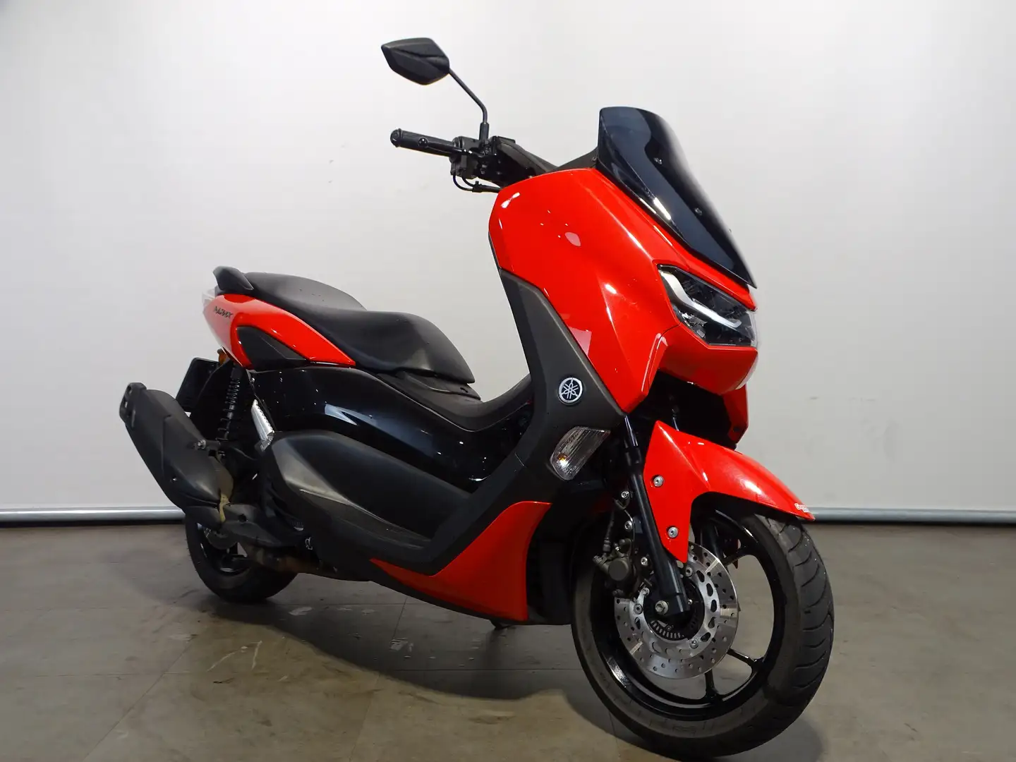 Yamaha NMAX 155 Rood - 2