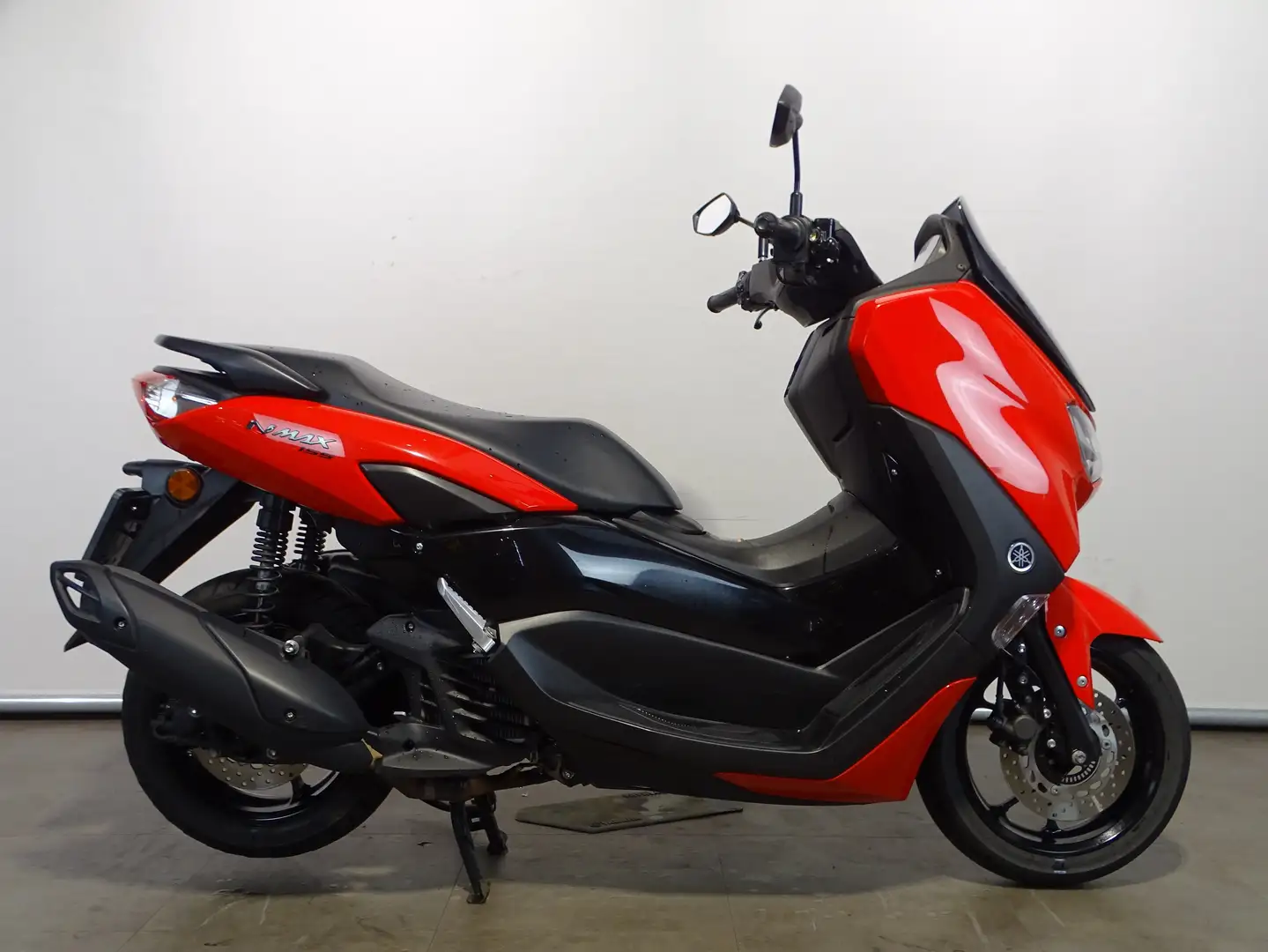 Yamaha NMAX 155 Rood - 1