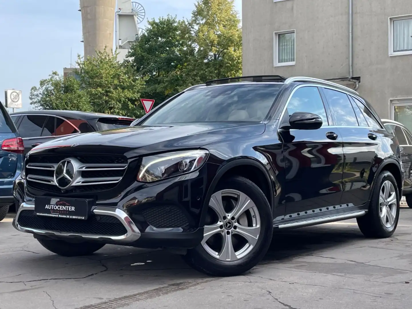 Mercedes-Benz GLC 250 d 4M NAVI/PANO/MEMORY/360°KA/HUD/ Schwarz - 1