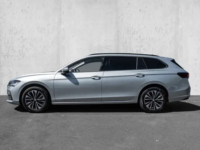 Skoda Superb view 5