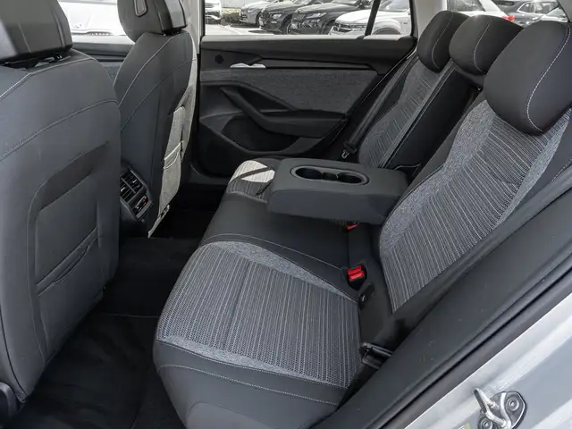 Skoda Superb view 17