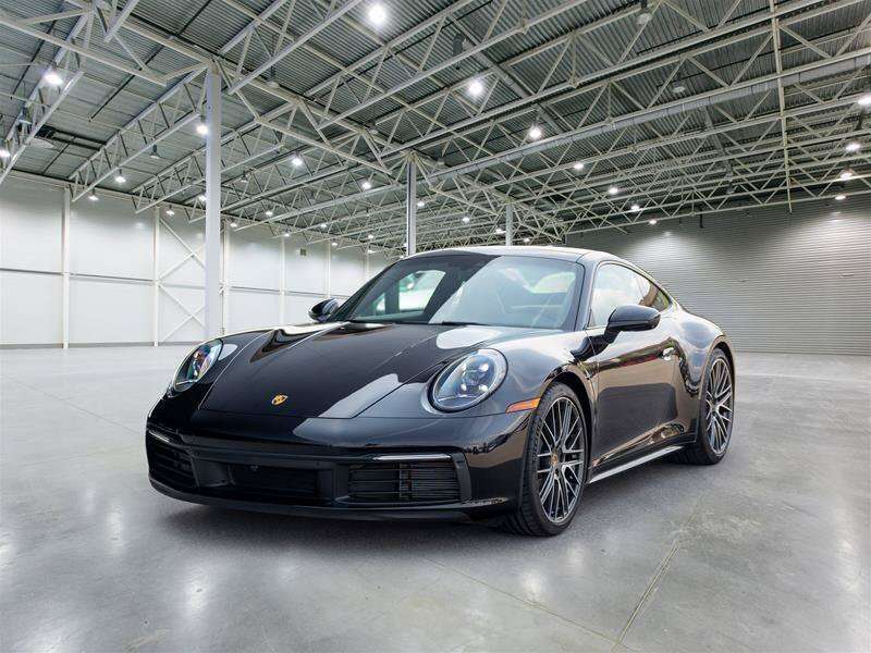 2024 Porsche 911 Carrera Black