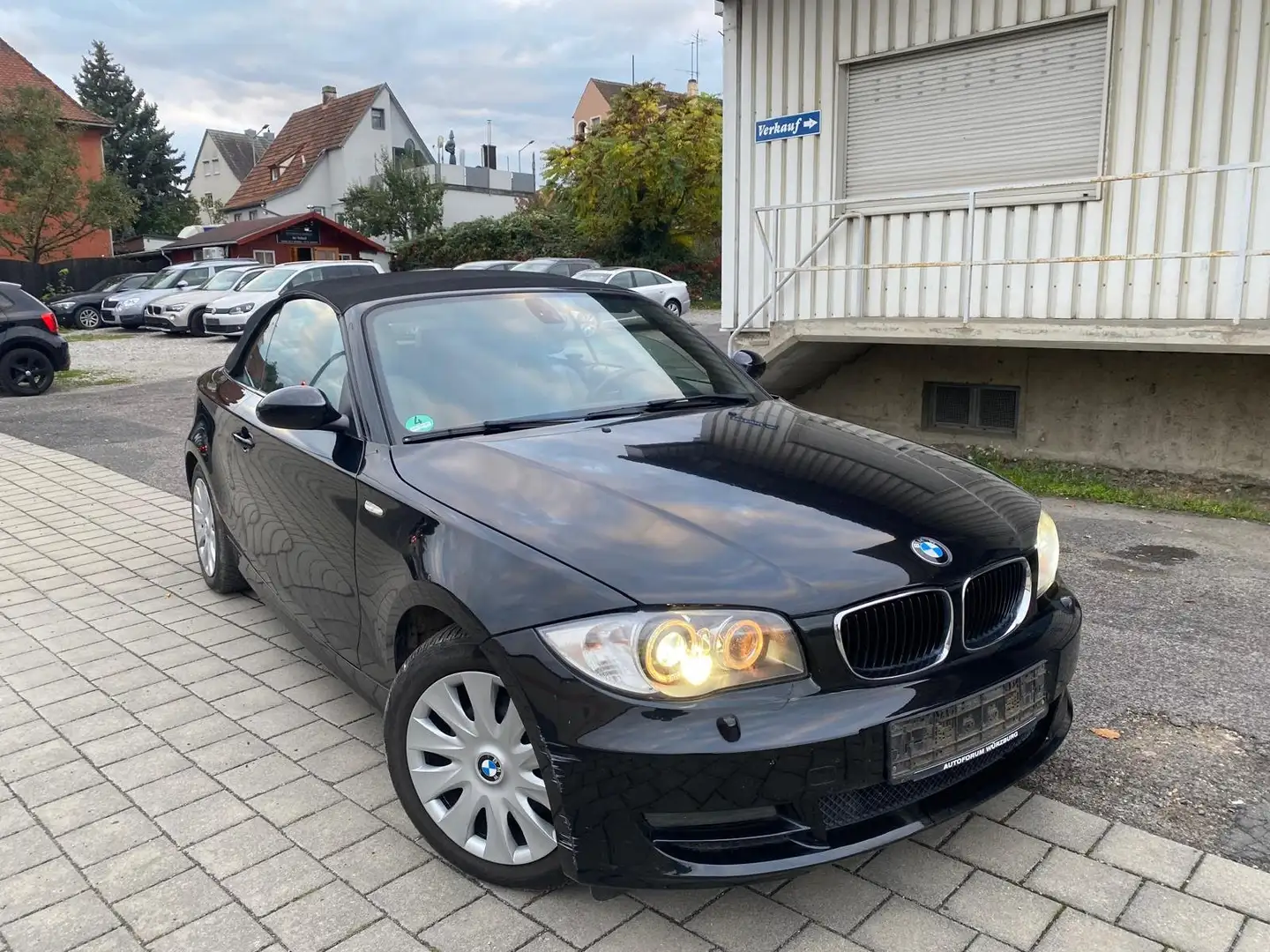 BMW 120 120i Cabrio *Xenon*Sportsitze*PDC* Schwarz - 1