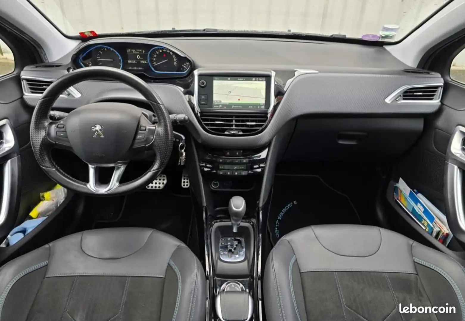 Peugeot 2008 (I) 1.2 PURETECH 110ch CROSSWAY EAT6 TOIT PANO + GRIP CONTROL Gris - 2