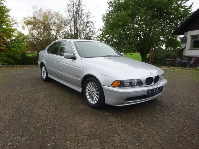 BMW 530 530d *erst 93tkm* *1. Hand* *TÜV + Service NEU