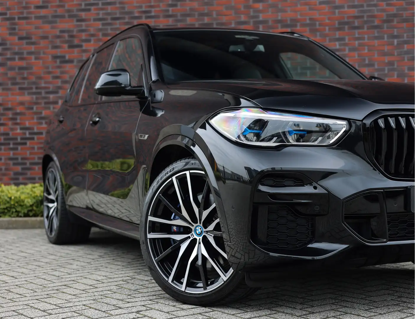 BMW X5 45e X-Drive | M-Sport - Pano - Laser - Trekhaak Zwart - 2