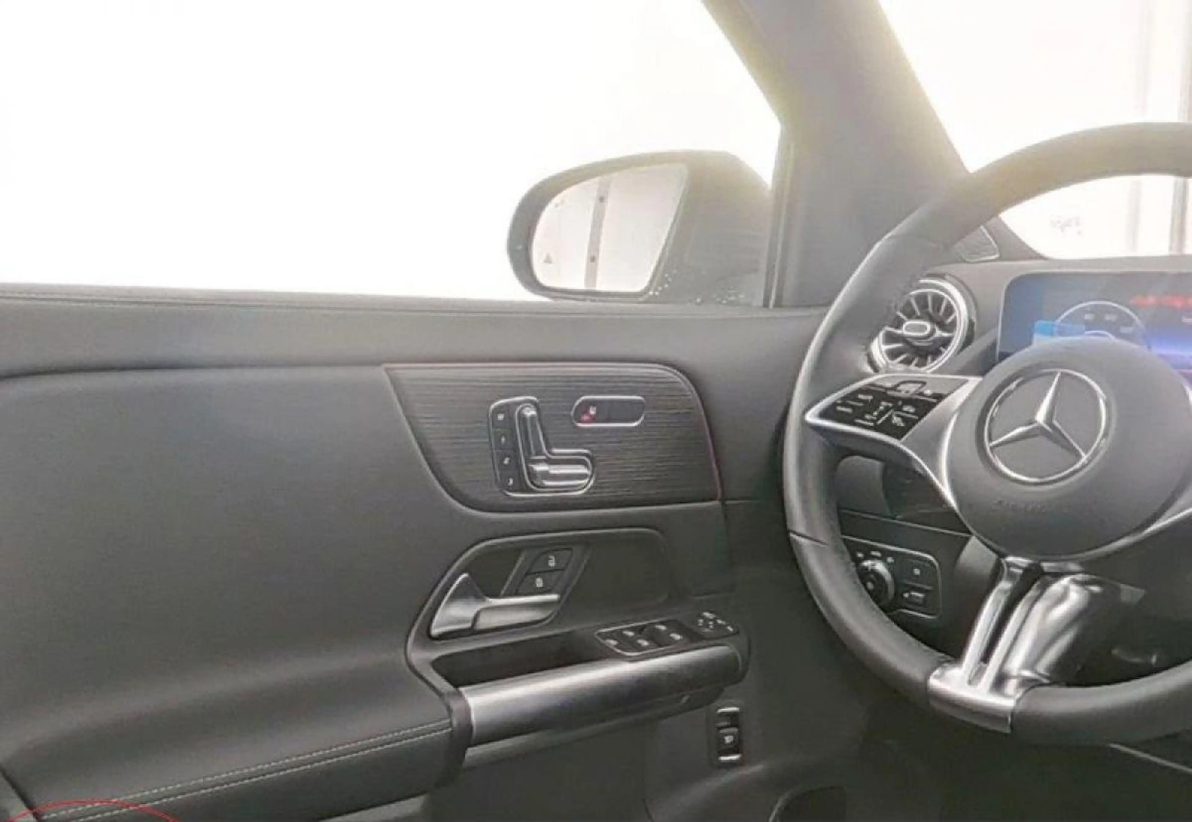 Mercedes-Benz EQA 300 EQA 300 66,5kWh 4Matic Aut. — photo 8