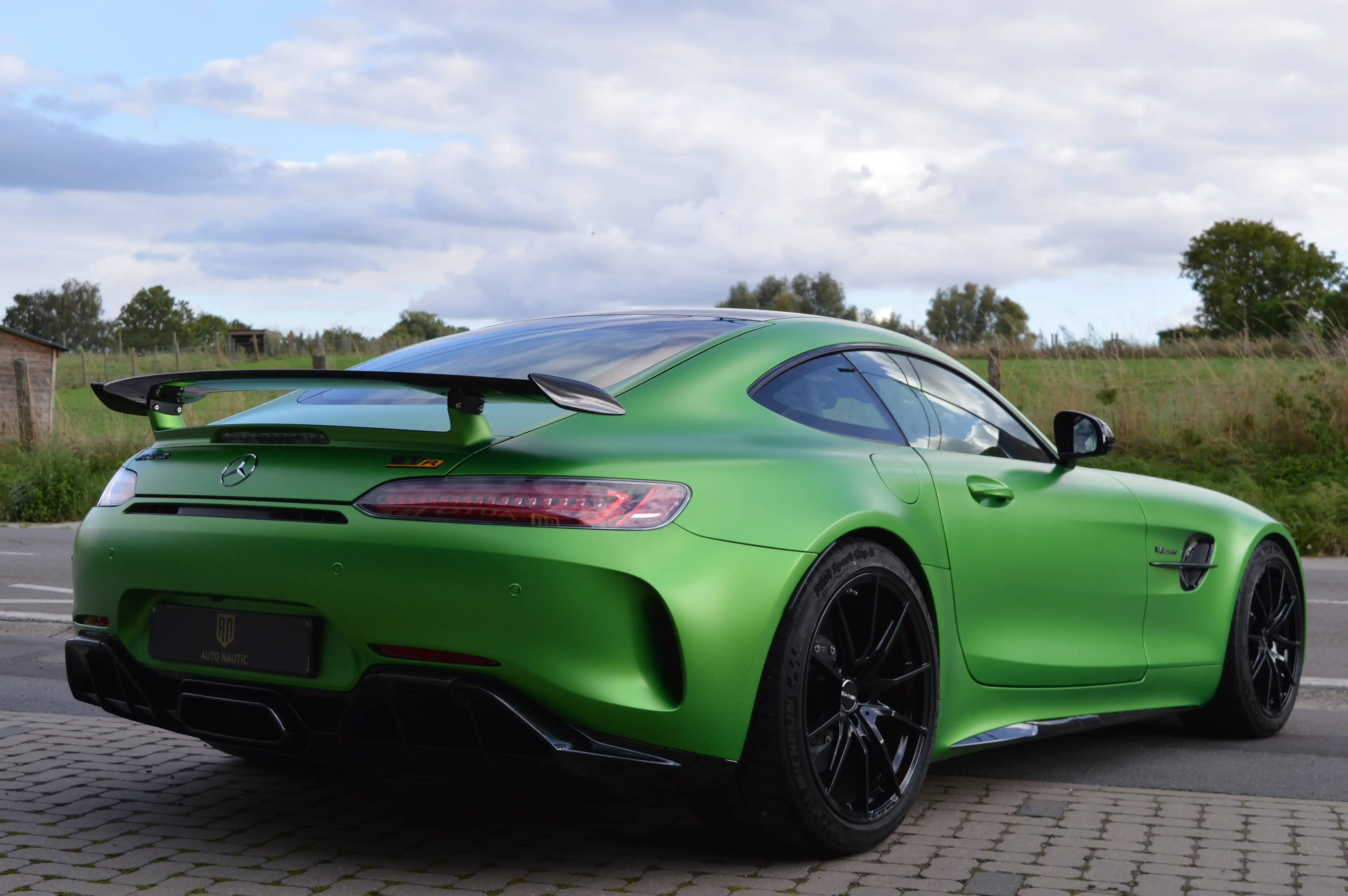 Mercedes-Benz AMG GT R 4.0 V8 BiTurbo - 6.000 km - Carbon roof - Ceramic brakes — photo 4