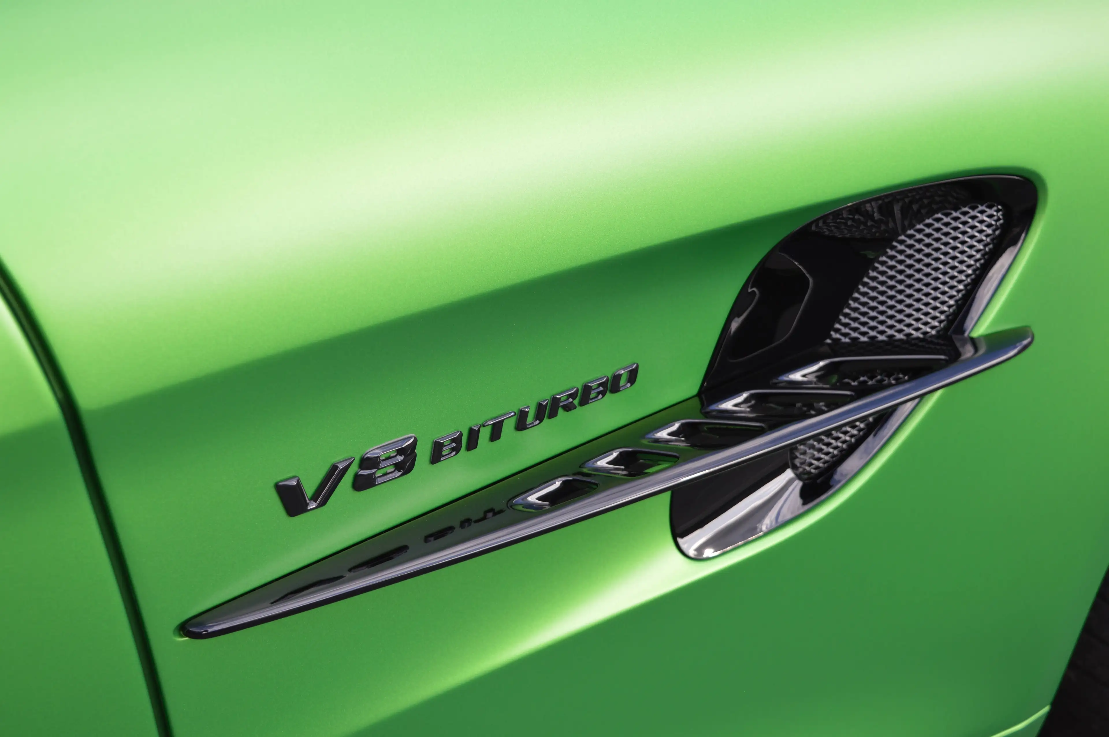 Mercedes-Benz AMG GT R 4.0 V8 BiTurbo - 6.000 km - Carbon roof - Ceramic brakes — photo 8
