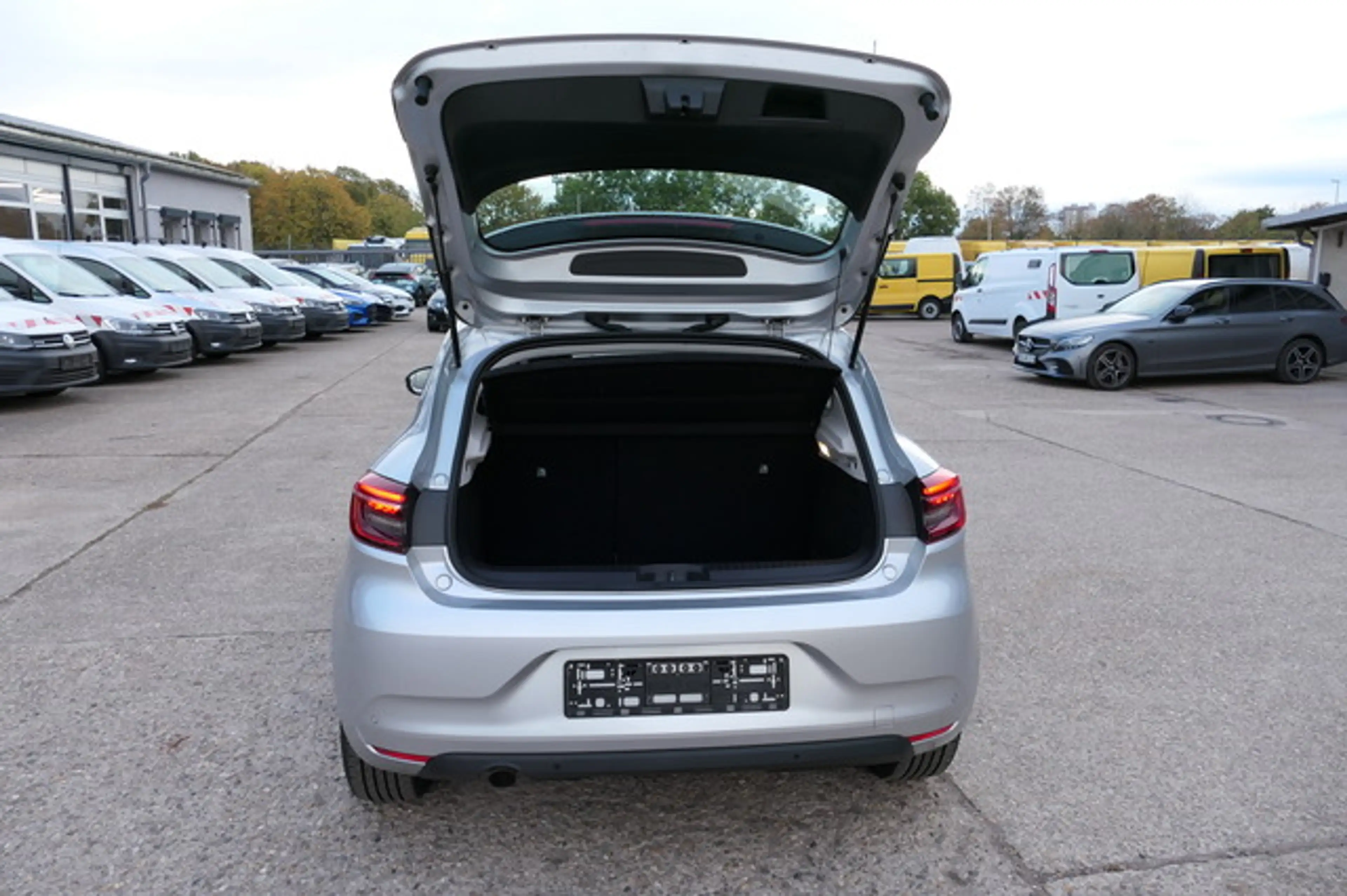 Renault Clio V Business Edition Klima Tempomat Sitzheizung — photo 5