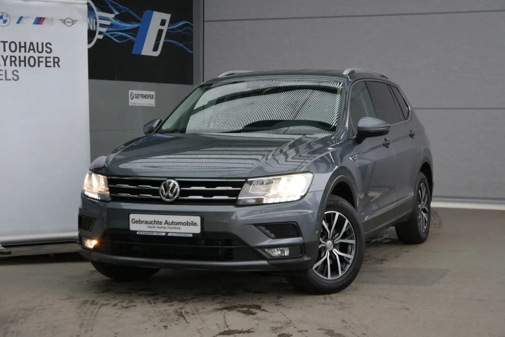 Volkswagen Tiguan 2,0 TDI SCR 4Motion All Gris - 2