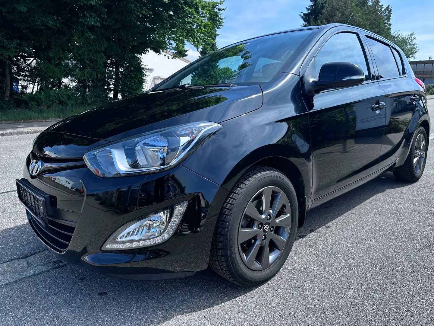Hyundai i20 Classic Bluetooth/SHZ/USB Schwarz - 2