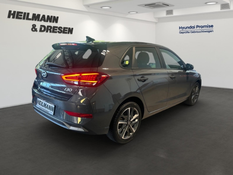 Hyundai i30 Advantage 48V 1,5 Automatik/Navi/Lenkrad/Sitzheizu — photo 3
