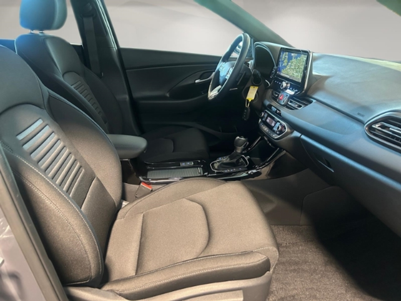 Hyundai i30 Advantage 48V 1,5 Automatik/Navi/Lenkrad/Sitzheizu — photo 14