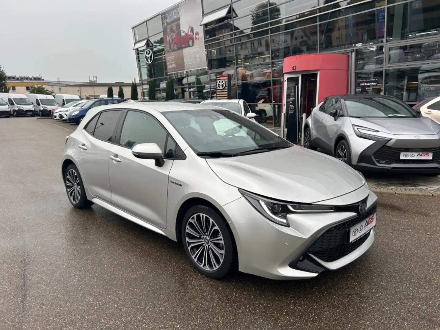 Toyota Corolla Hybrid Team D 1.8L -Gepflegt Zilver - 2